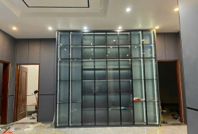 Tại sao phải làm tủ rượu cánh kính trong ngôi nhà của bạn 