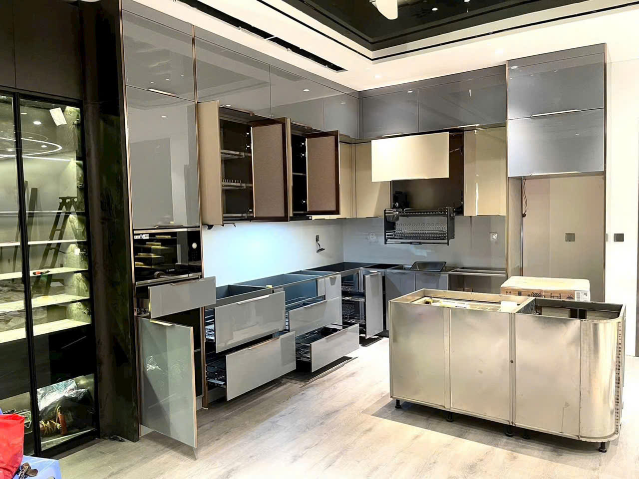 Phụ kiện tủ bếp nhôm hợp kim