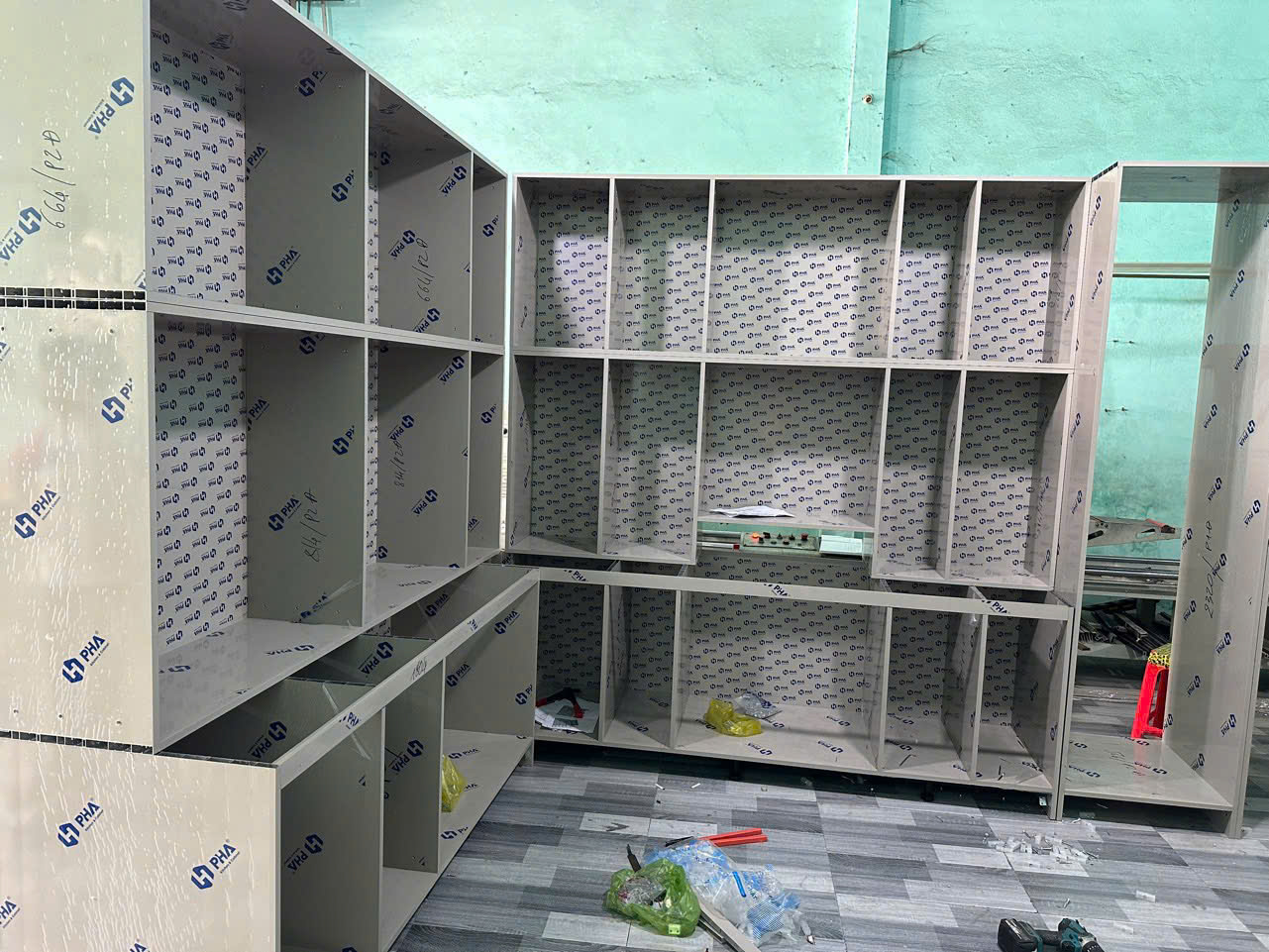 Tủ bếp nhôm tổ ong